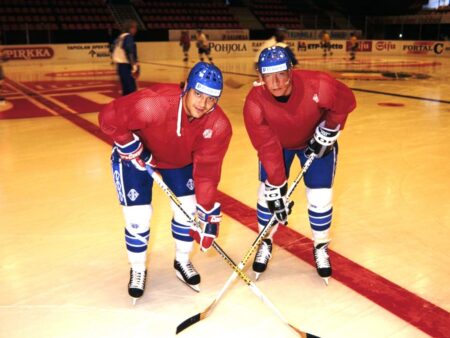 Asiantuntijan mukaan kaikkien aikojen suomalaiskiekkoilijasta ei ole kahta sanaa