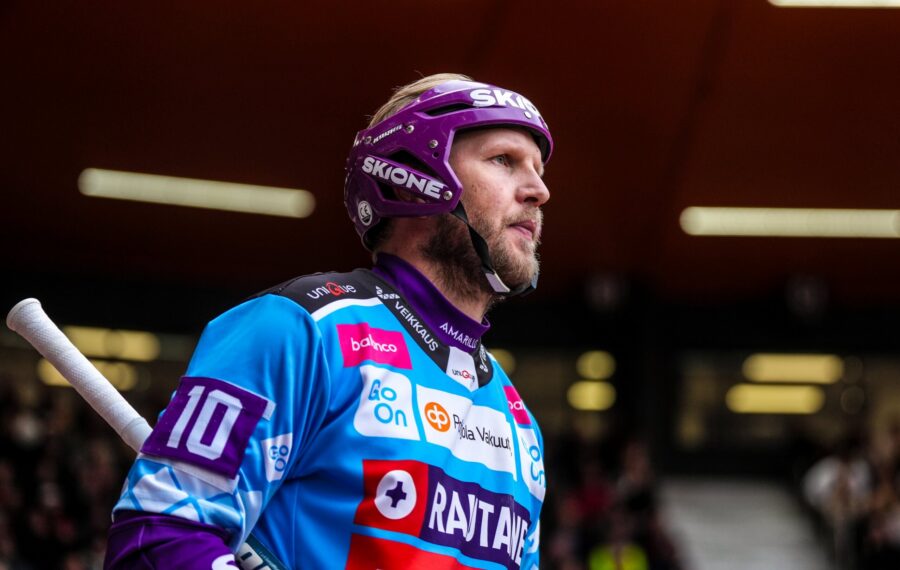 Roope Korhonen nostaa kämmentään vielä kerran kohti kultaa ja lyö – ja syksyllä raikaa