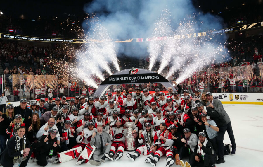 Sebastian Ahon Carolina Hurricanes voitti Stanley Cupin