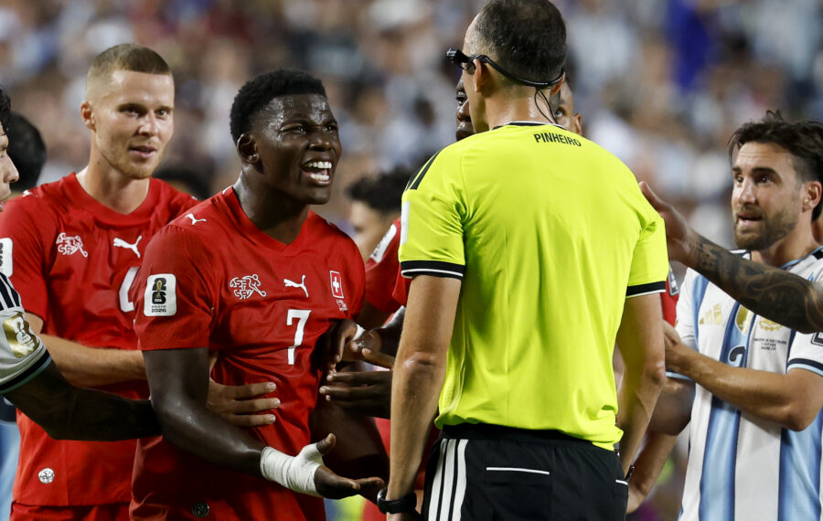 Fifa todennäköisesti haluaakin VAR:in synnyttävän intohimoja, koska se palvelee bisnestä