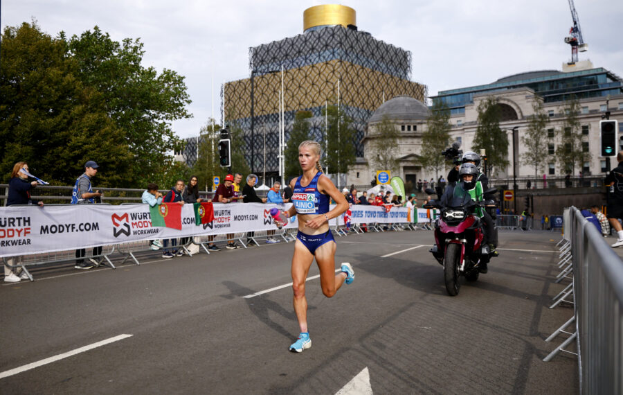 Alisa Vainion häikäisevä EM-kultajuoksu sai asiantuntijat epäilemään väliaikoja