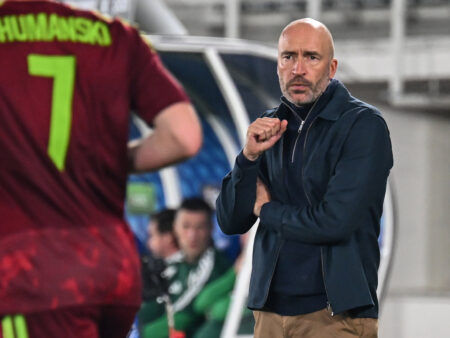Huuhkajat ei parane tästä taudista Jacob Friisin avulla, sillä hän on sairaus, ei sen parannuskeino